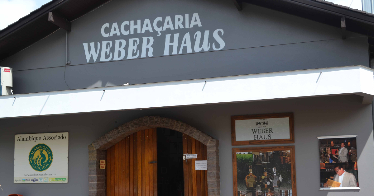 Weber Haus lança cachaça envelhecida em barris de bálsamo